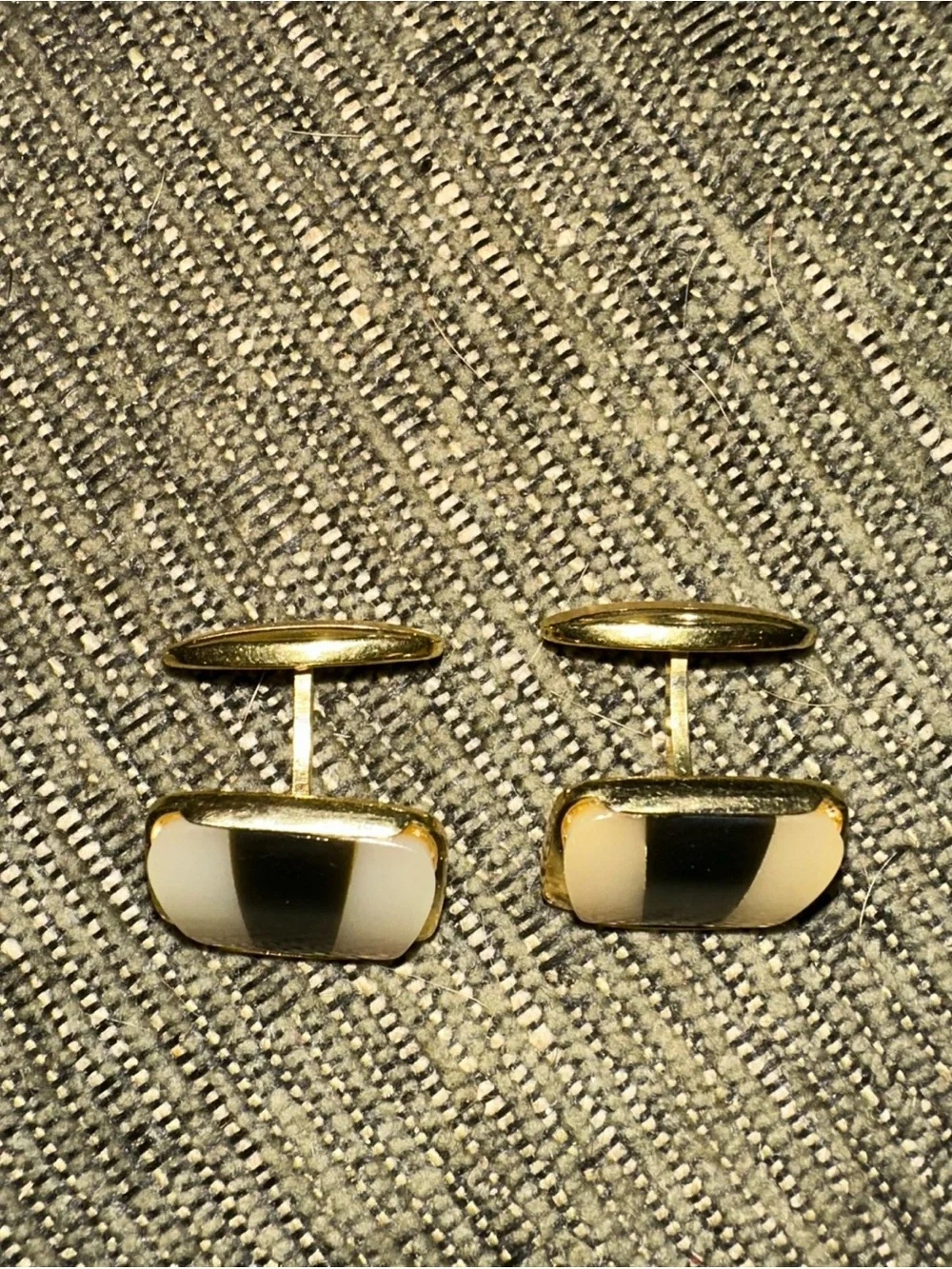 Vintage inlaid gold-toned rectangular cufflinks